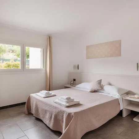 1 Bedroom Beautiful In Империя