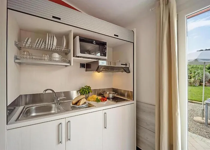 1 Bedroom Beautiful In Imperia