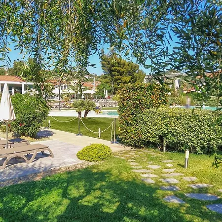 1 Bedroom Beautiful In *