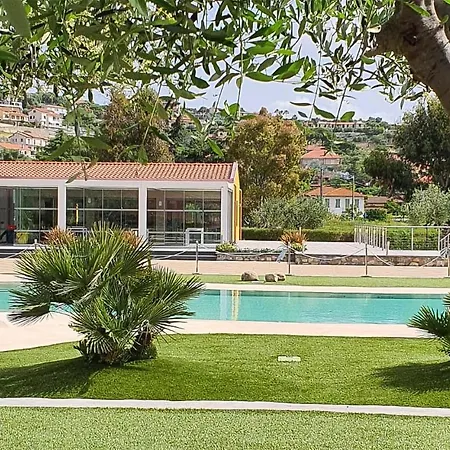 Nyaraló 1 Bedroom Beautiful In *