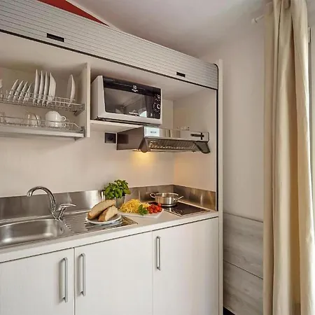 1 Bedroom Beautiful In Imperia